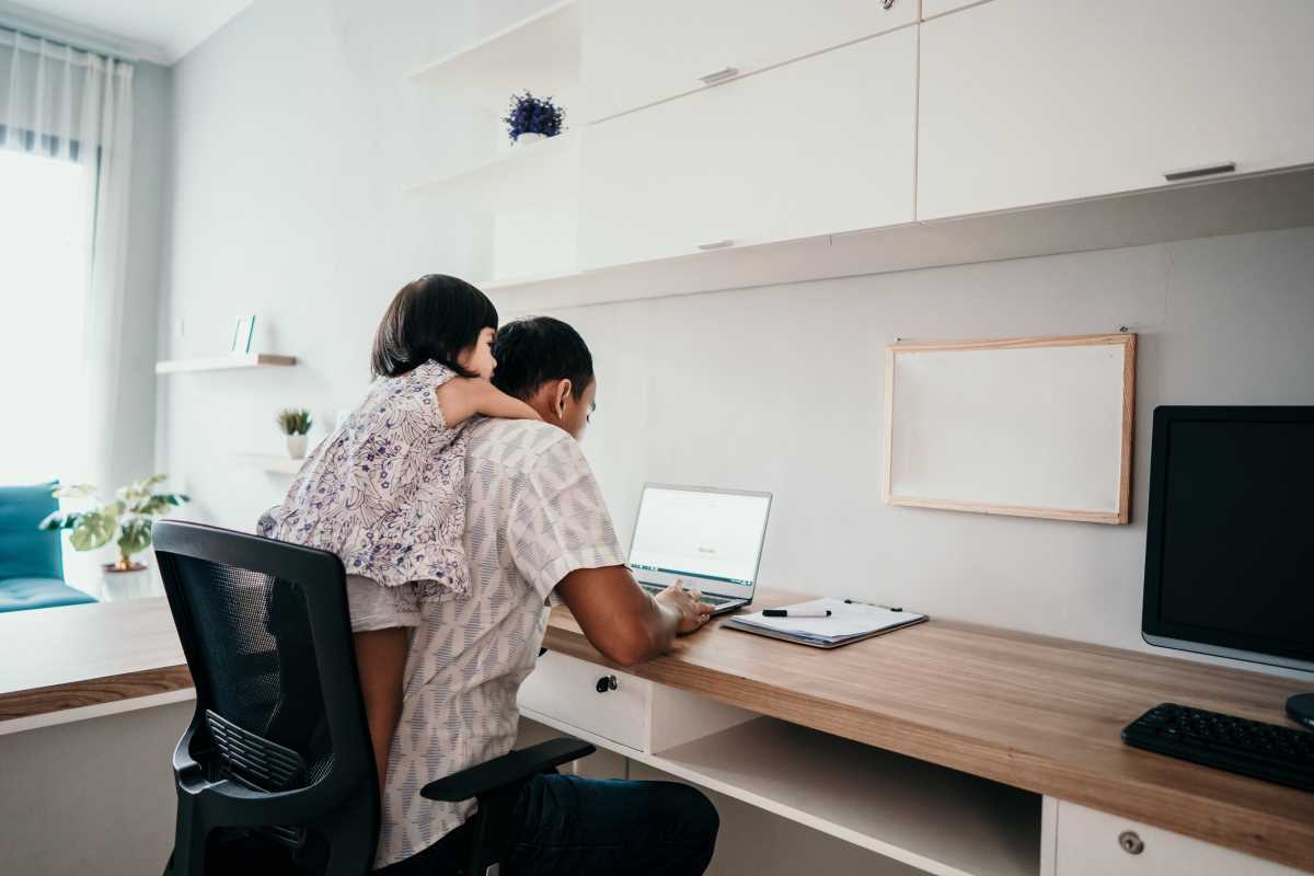 Education Grants for Single Parents Pursuing Career Goals