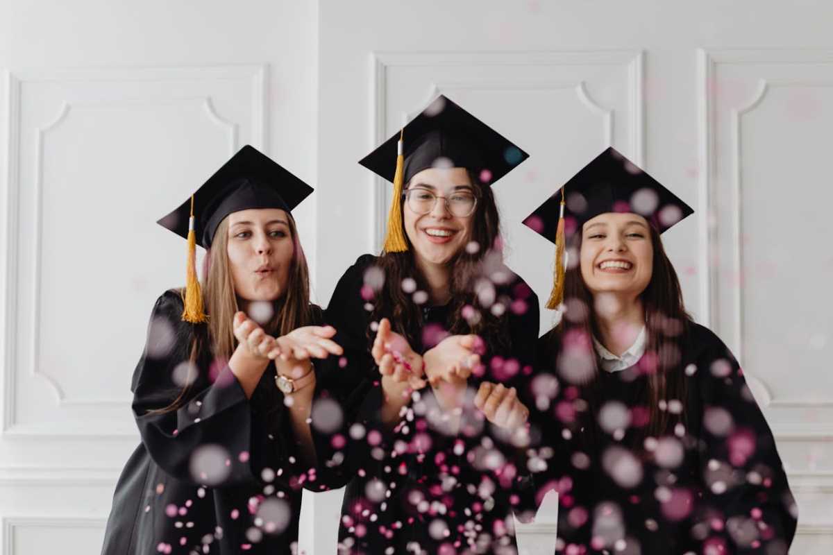 How College Students Can Save Money and Still Have Fun