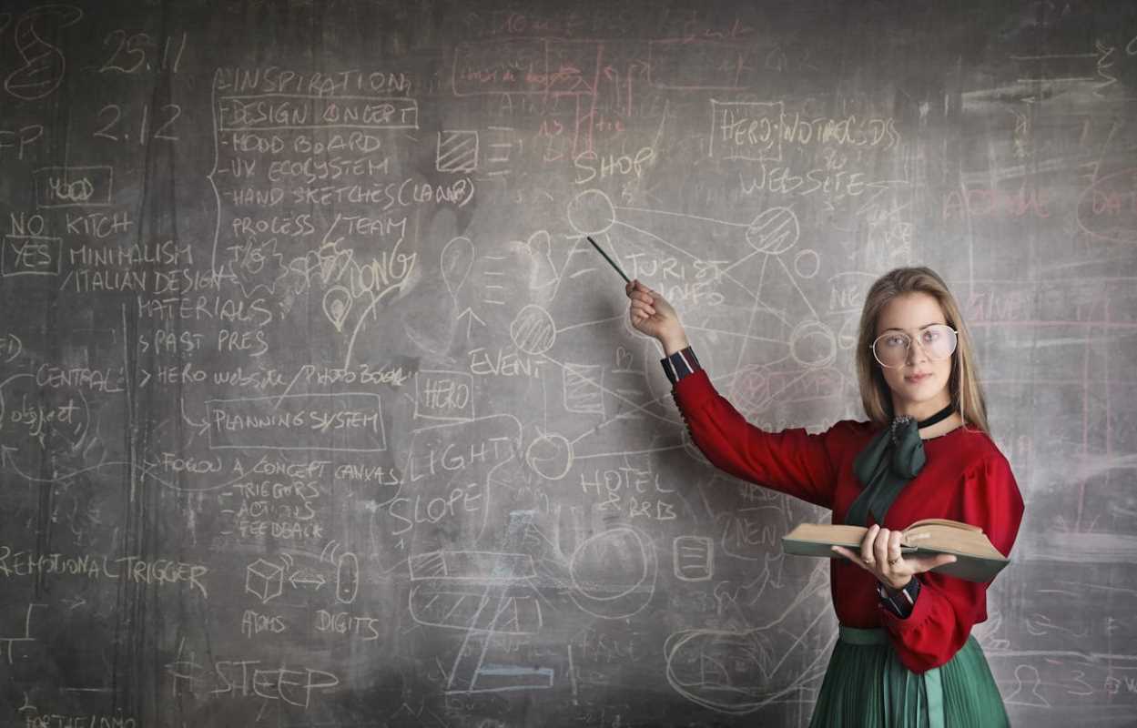 6 Peer Tutoring Platforms Offering Low-Cost Academic Support